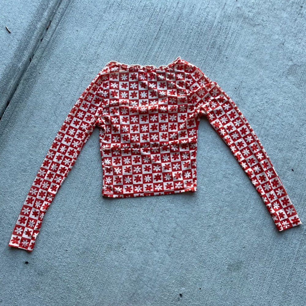 Lisa Says Gah Cropped Mesh Flower Print Top - Picture 5 of 5